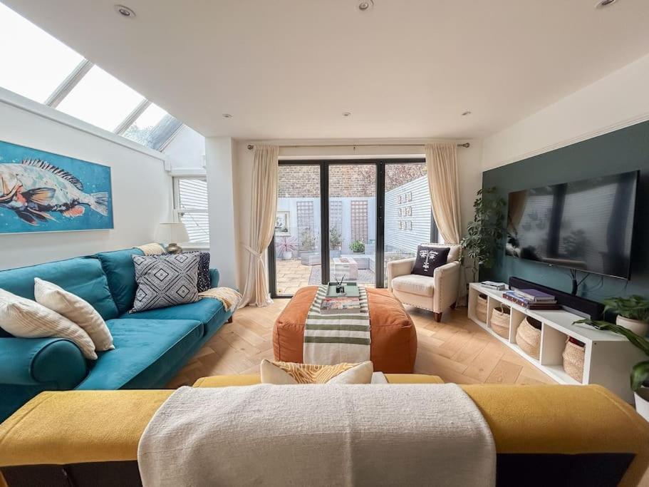 Stylish Sanctuary With Garden Oasis Apartment London