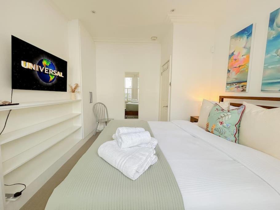 Stylish Sanctuary With Garden Oasis Apartment *